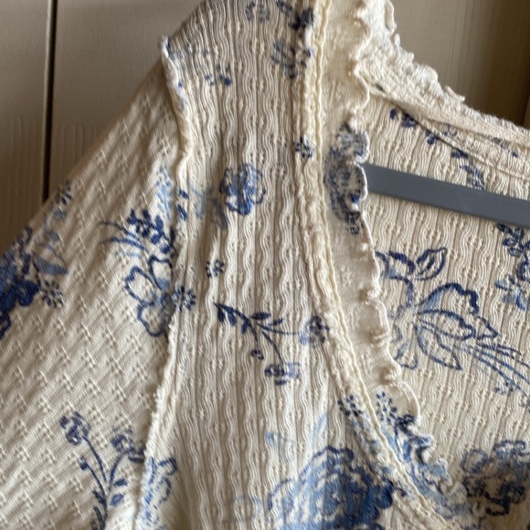 Free People NWT Clover Floral Long Sleeve 100% Cotton Thermal Top size medium - Picture 7 of 13